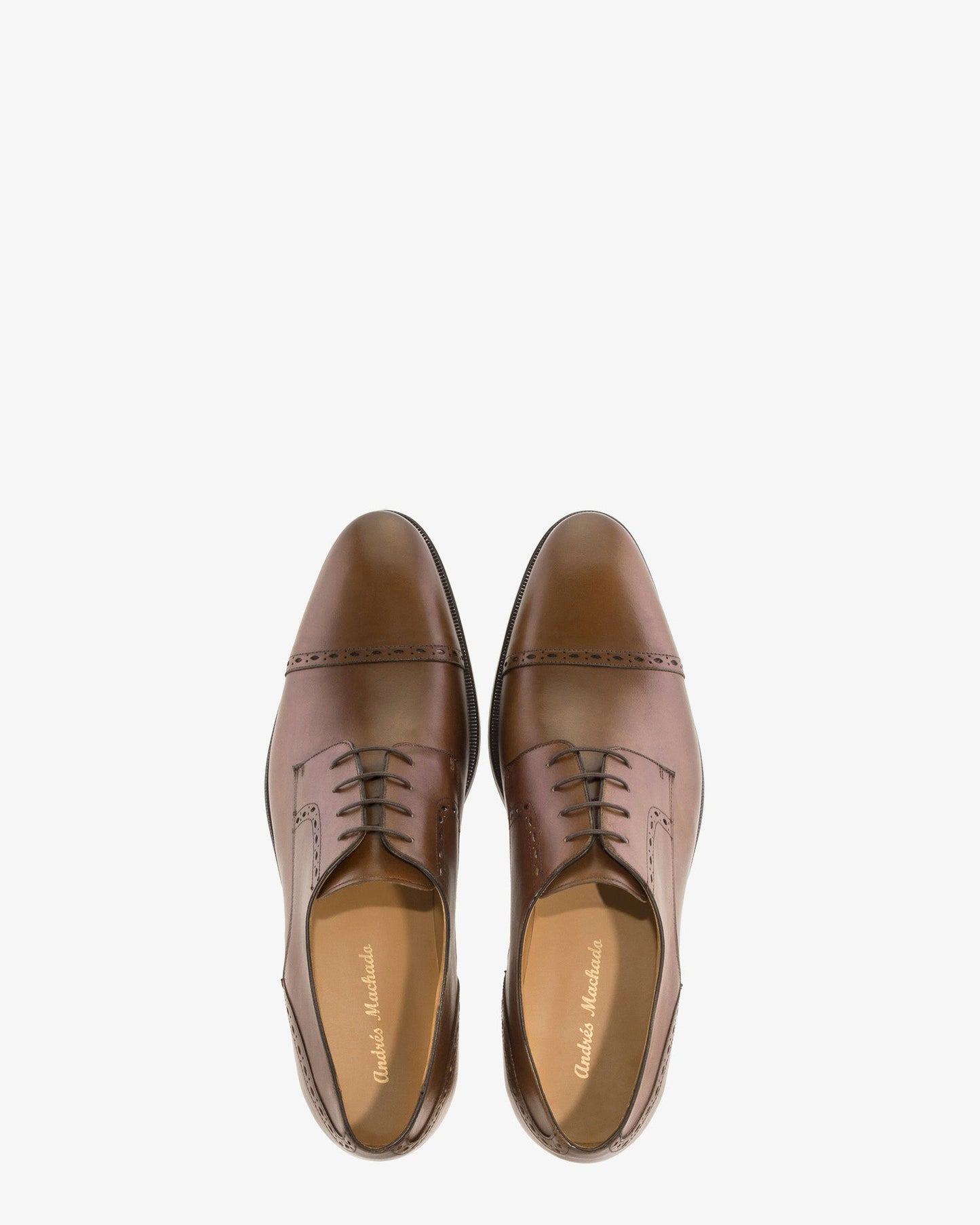 Zapatos en piel color caoba