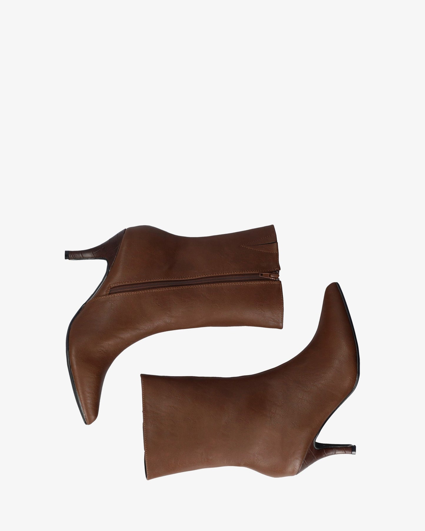 Botín punta en soft marron