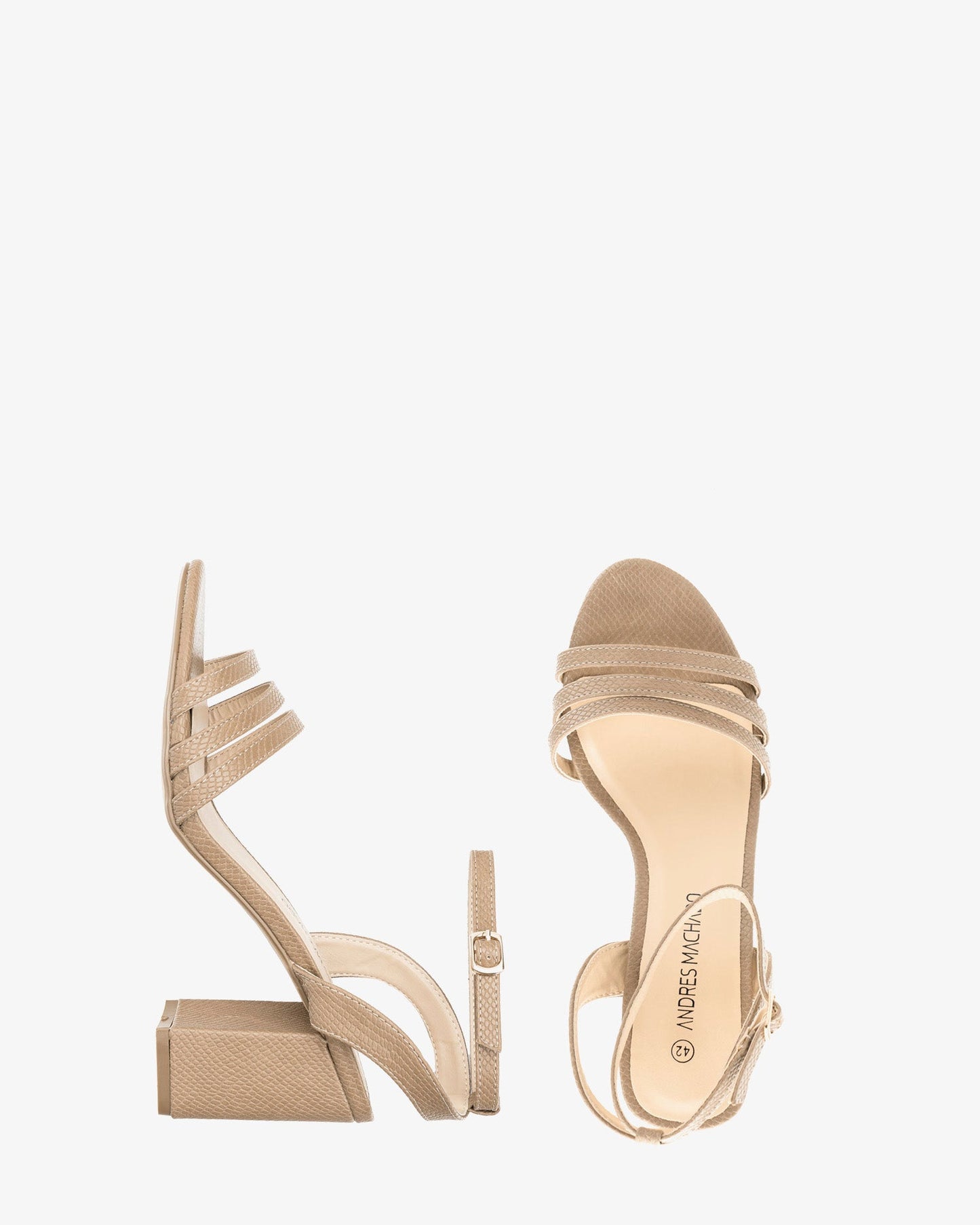 Sandalia grabada en soft beige