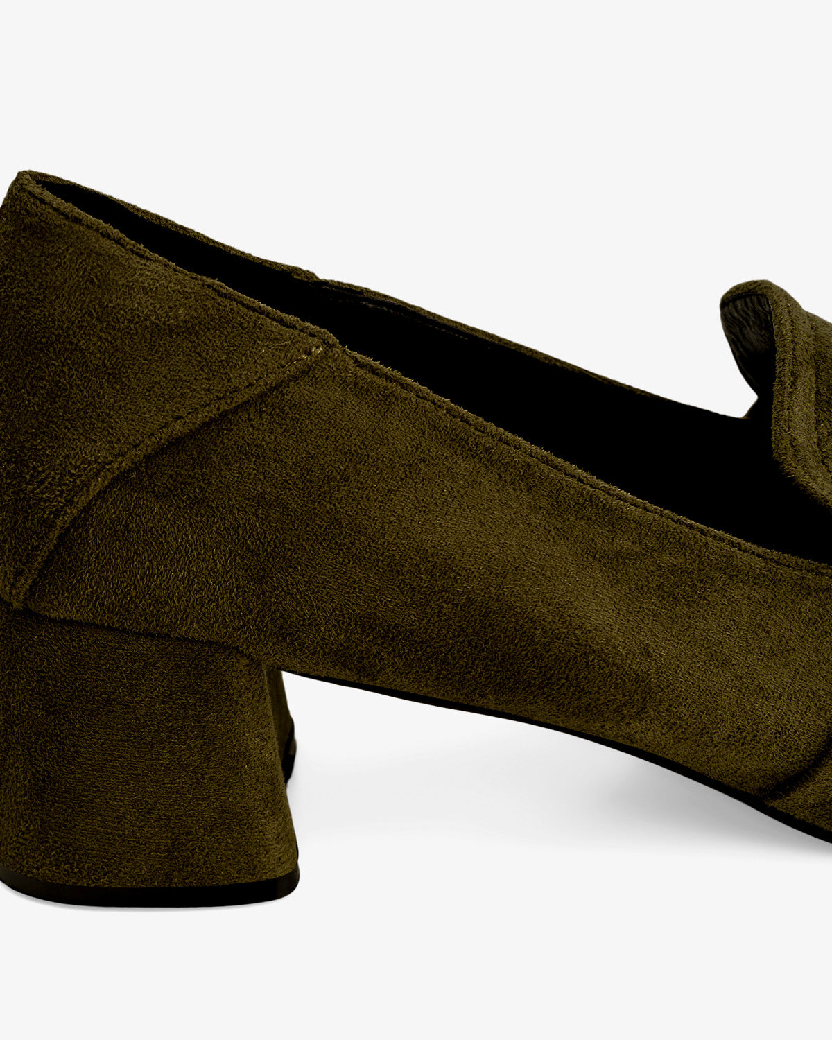 Mocasín tacón ante kiwi