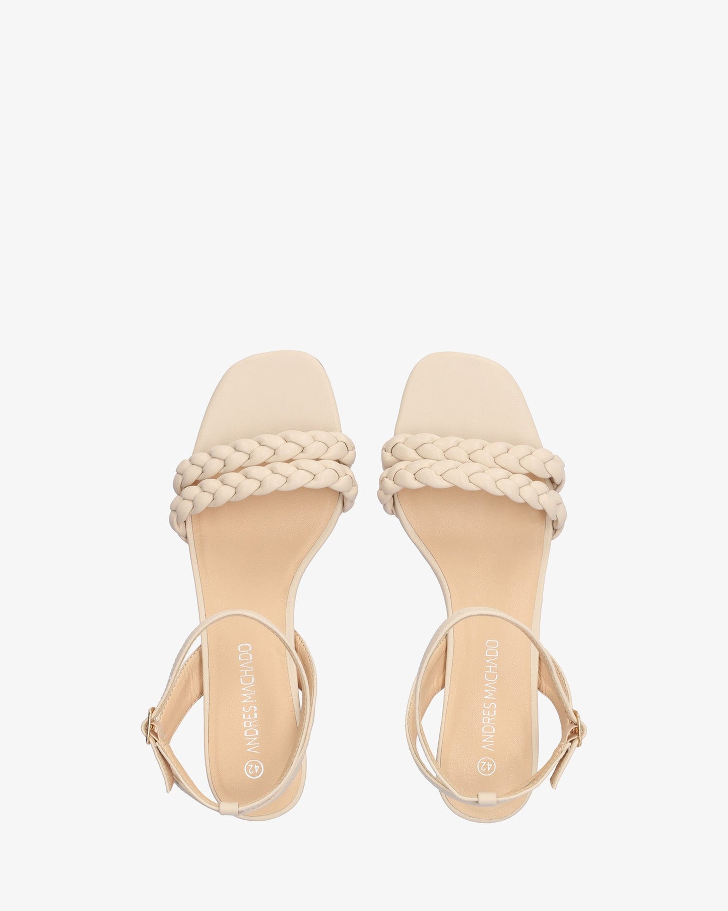 Sandalia en soft color crema