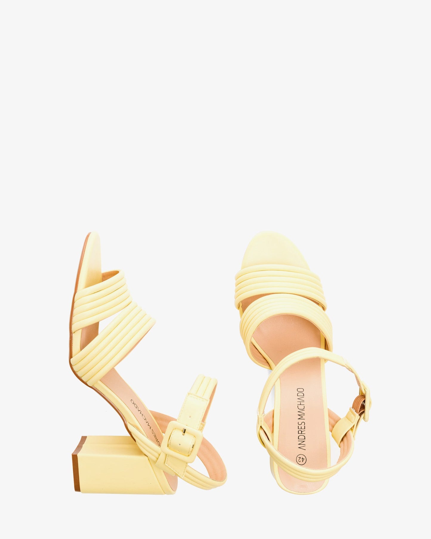 Sandalia en soft color amarillo