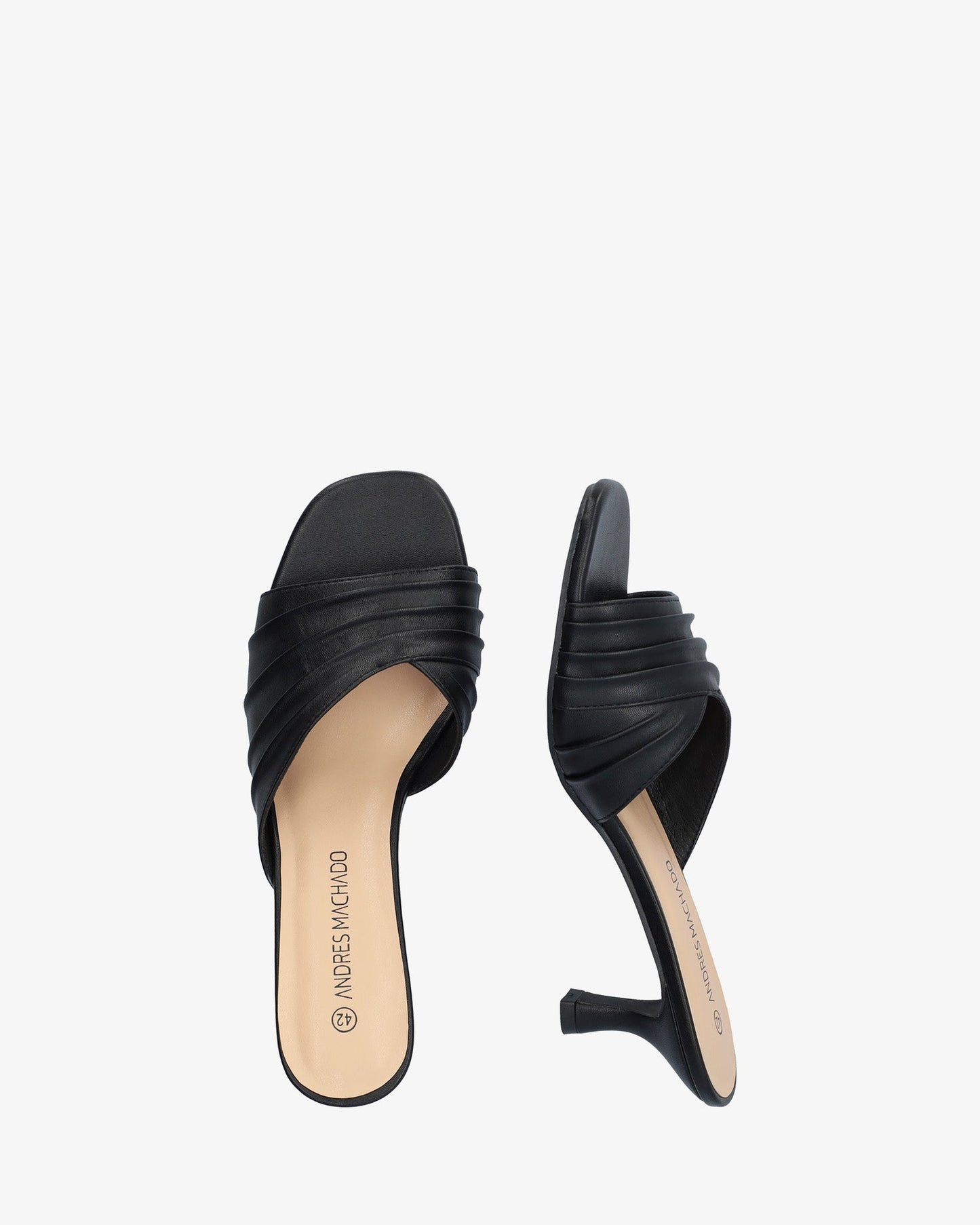 Mule en soft negro con tacón kitten