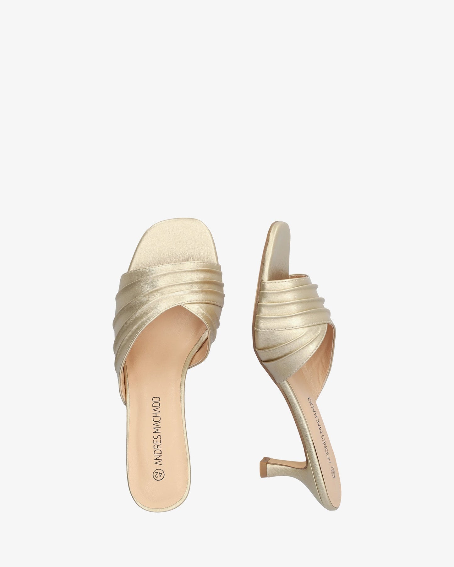 Mule en soft oro con tacón kitten