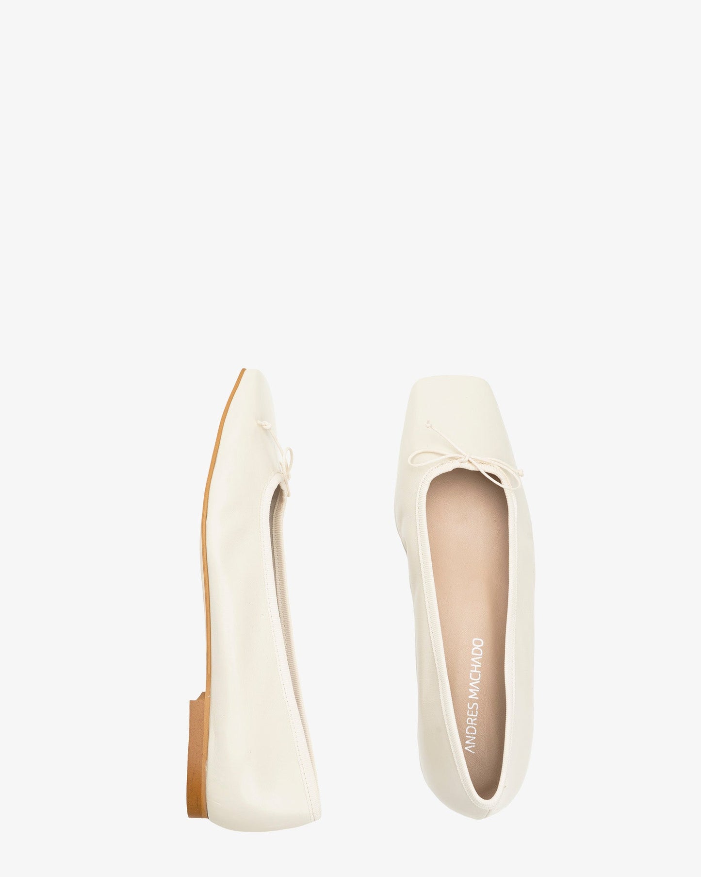 Flat ballerina flats in ice-colored skin