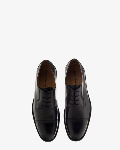 Zapato de piel color negro