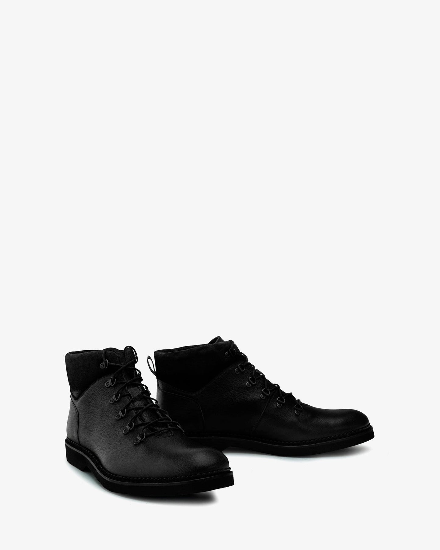 Botín grabado piel negro