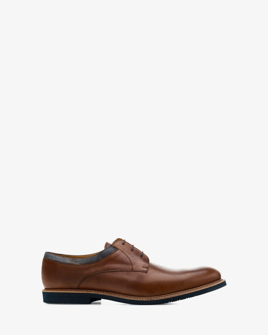 Zapatos estilo blucher en marron