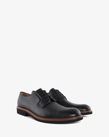 Zapato de piel color negro