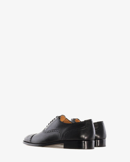 Zapatos estilo oxford en piel negro