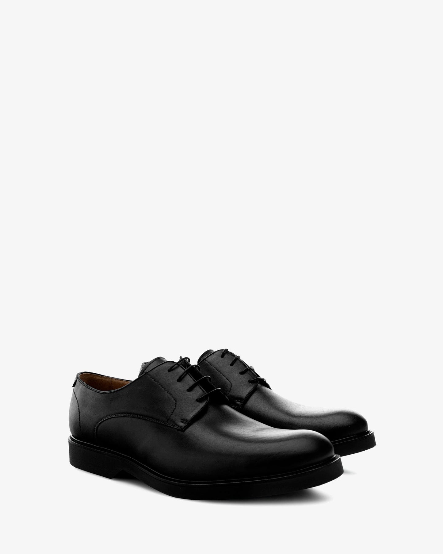 Zapatos estilo oxford en cuero de color negro
