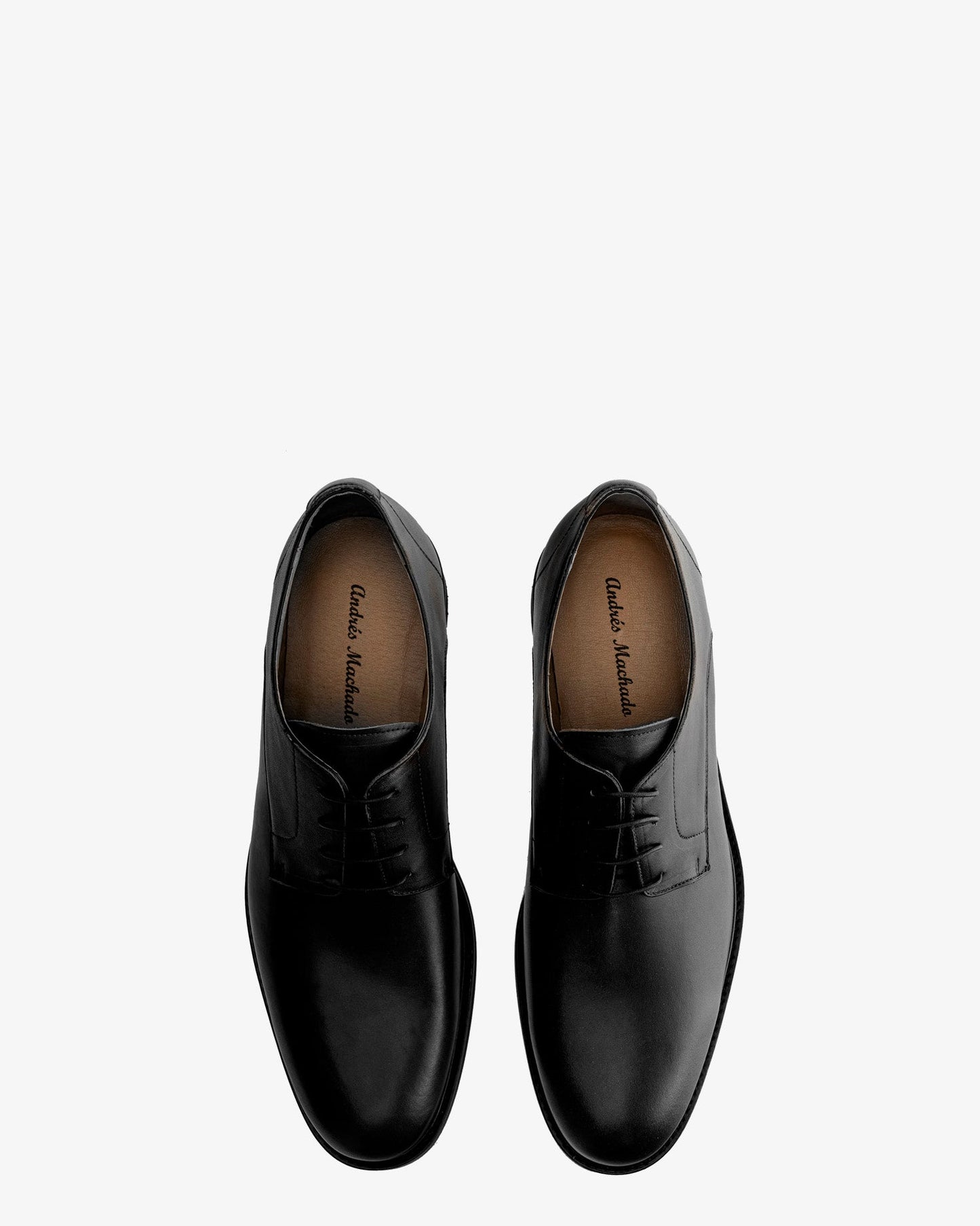 Zapatos estilo oxford en cuero de color negro