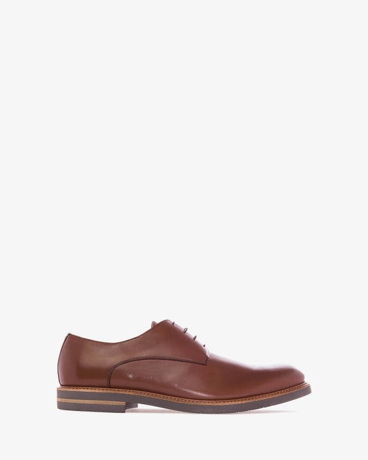 Zapato en cuero marron