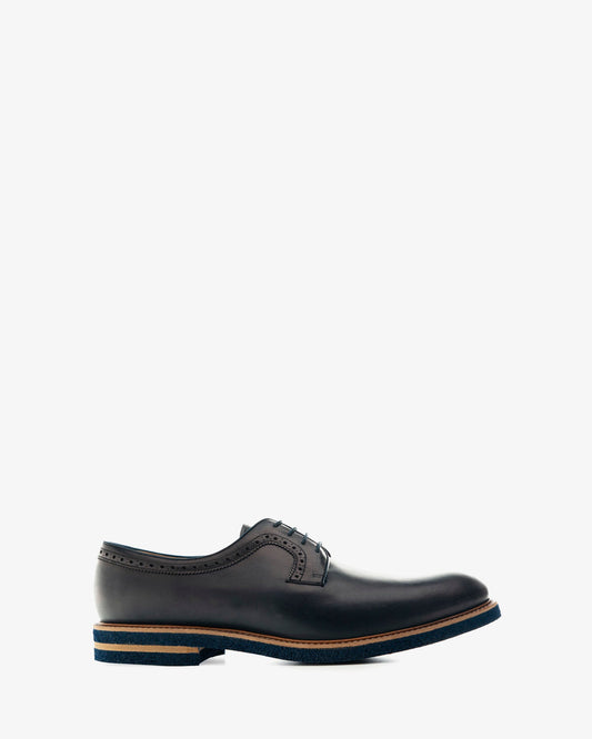 Zapato estilo oxford en cuero de color marino
