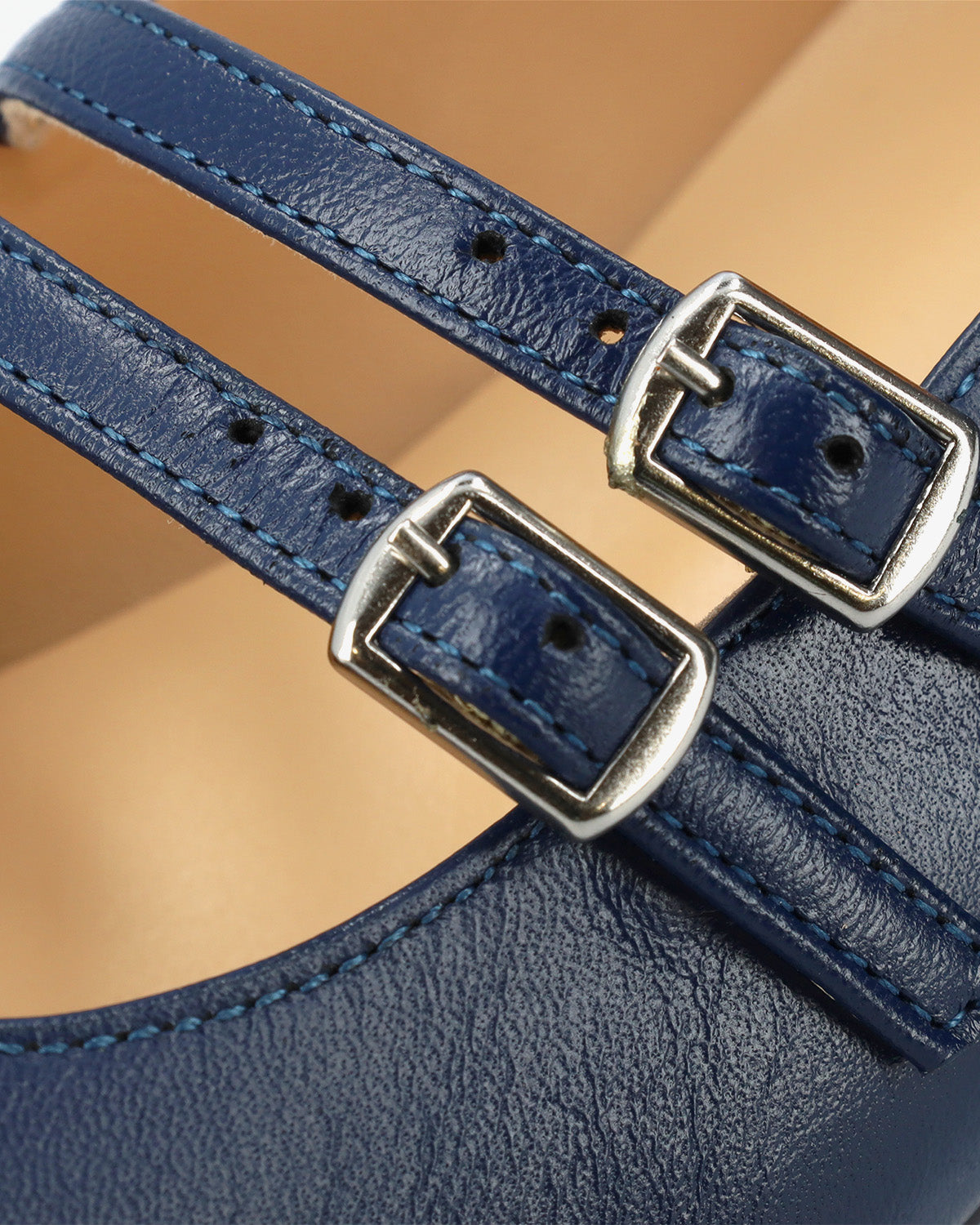 Navy blue leather heeled shoe