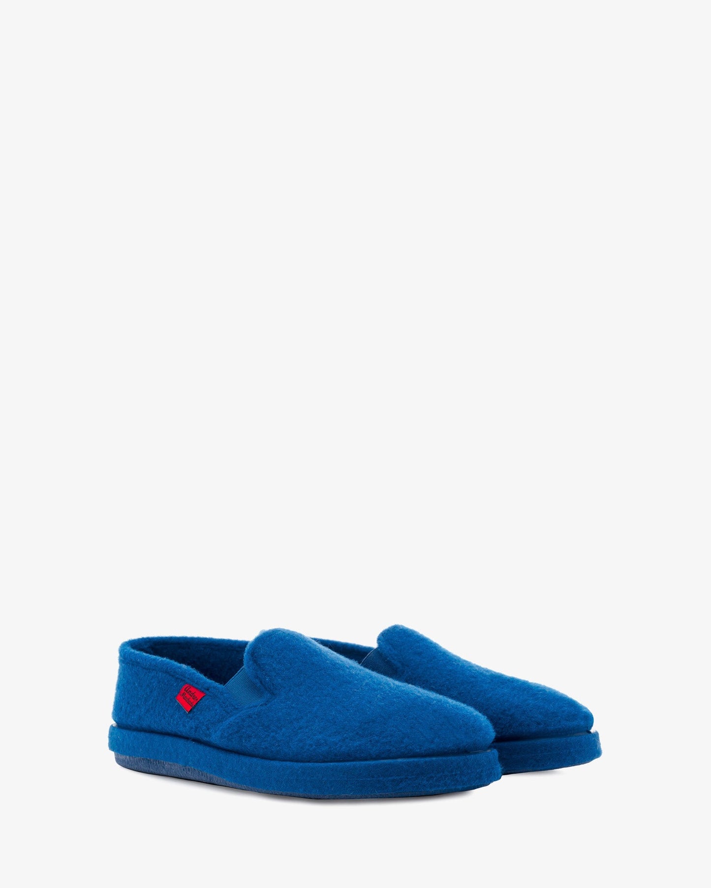 closed alpine shoes blue