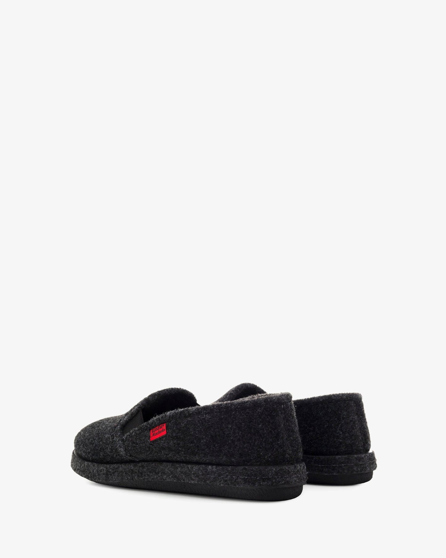 Zapatillas alpinas cerradas negras