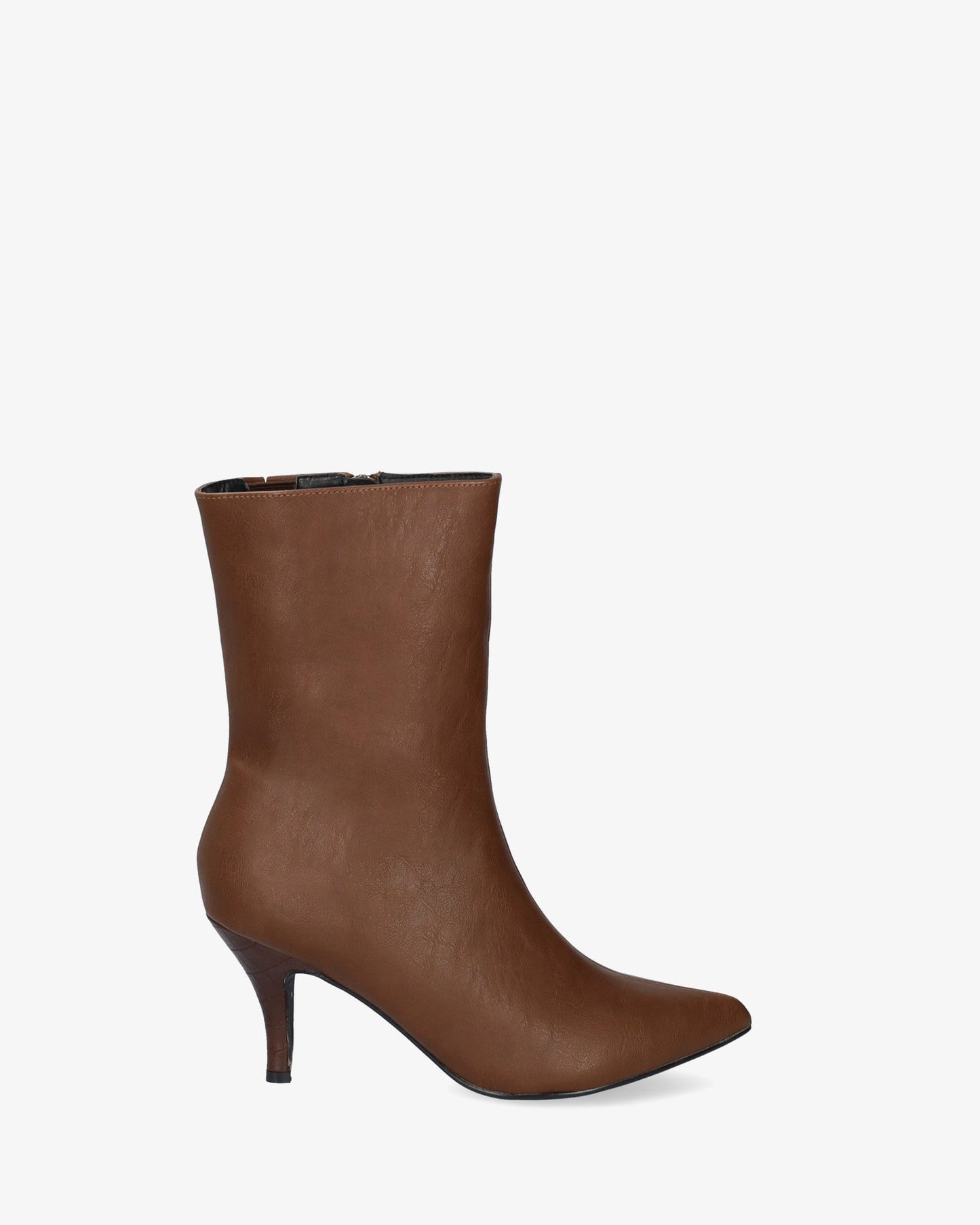 Botín punta en soft marron