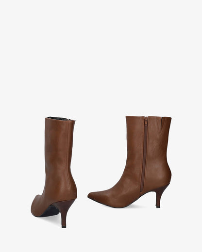 Botín punta en soft marron