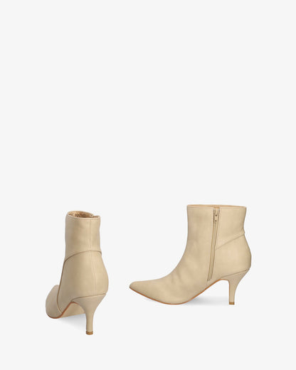 Botín tacón medio en soft márfil