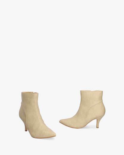 Botín tacón medio en soft márfil