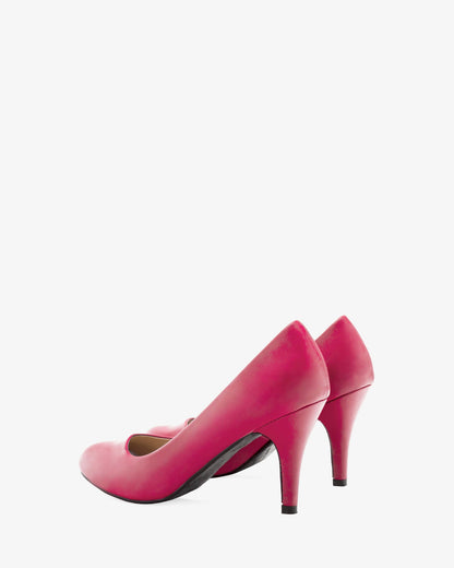 Classic living room in soft fuchsia