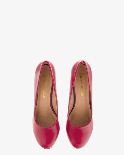 Classic living room in soft fuchsia