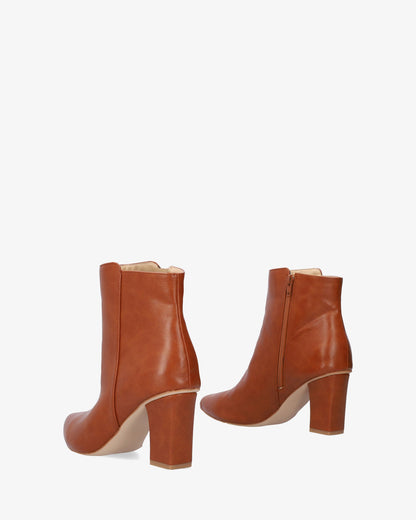 Botín tacón en soft marrón