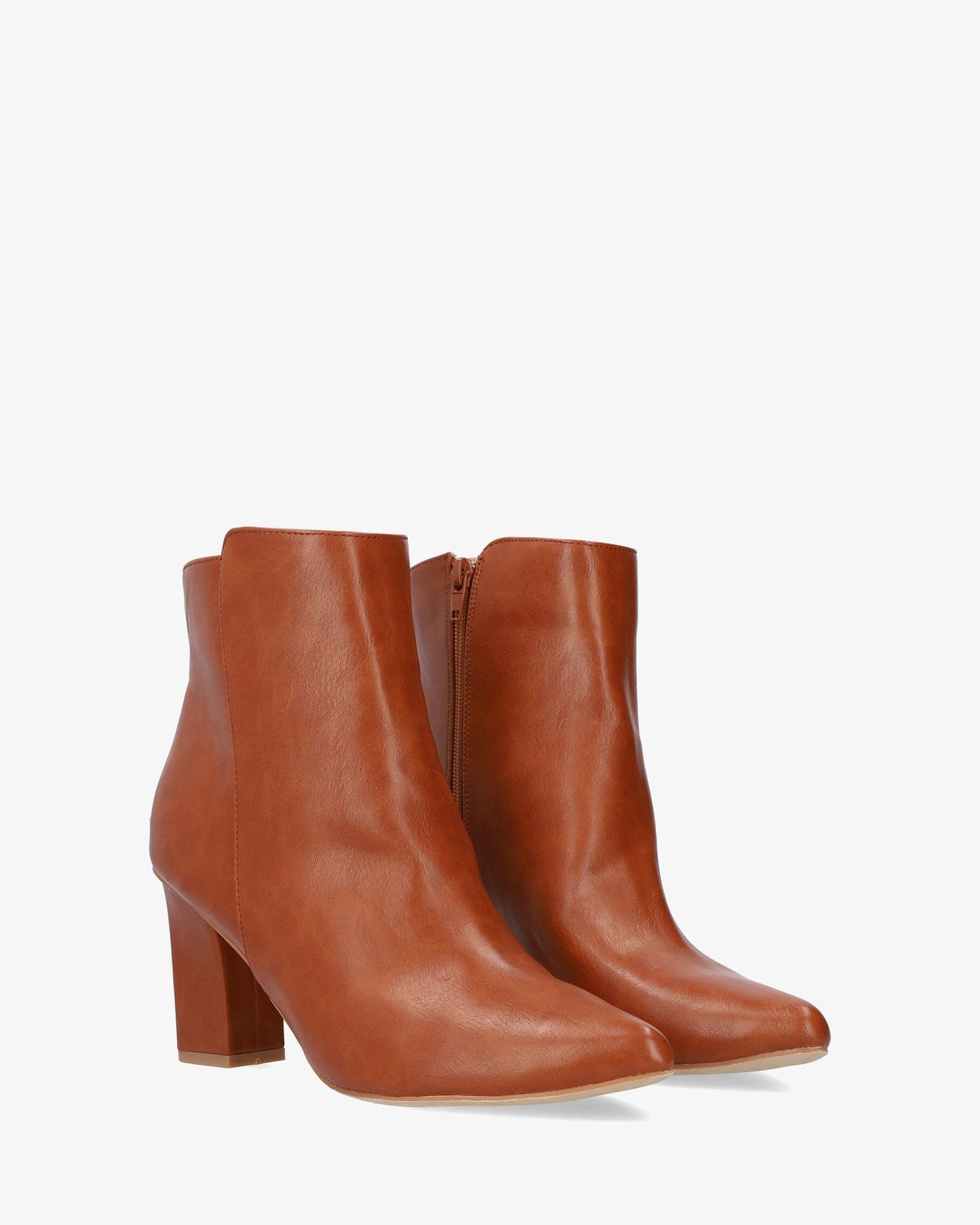 Botín tacón en soft marrón