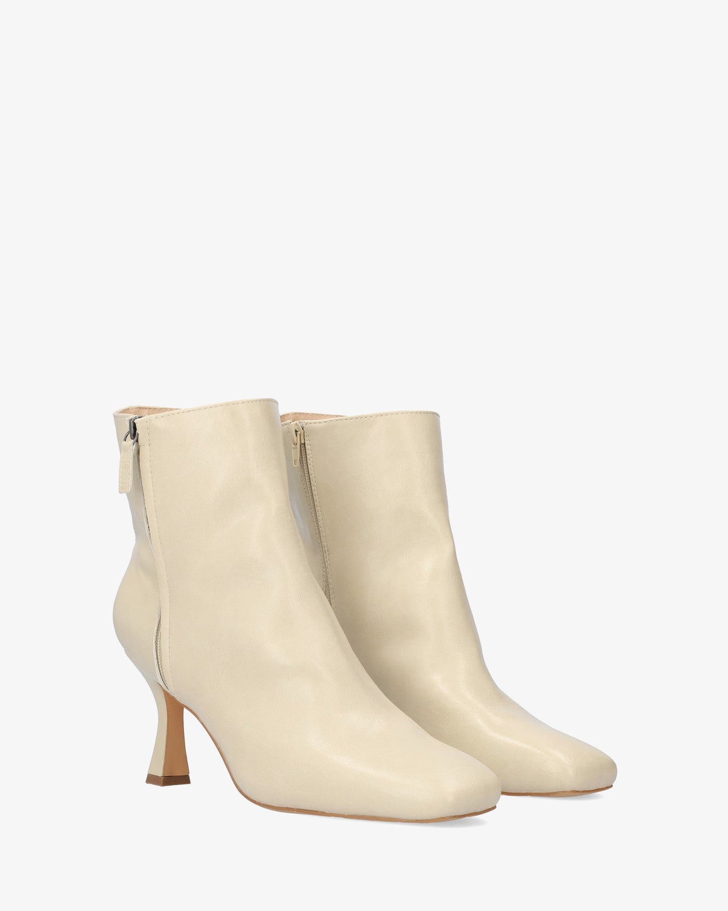 Boot in soft cream
