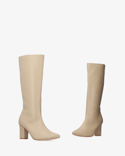 Heeled boot in soft beige