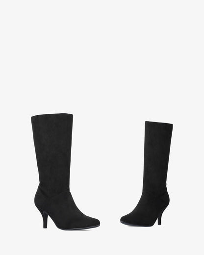 High boot in black faux suede