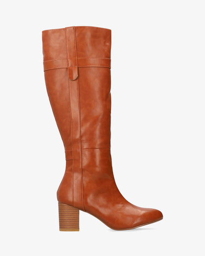 High boot in soft brown