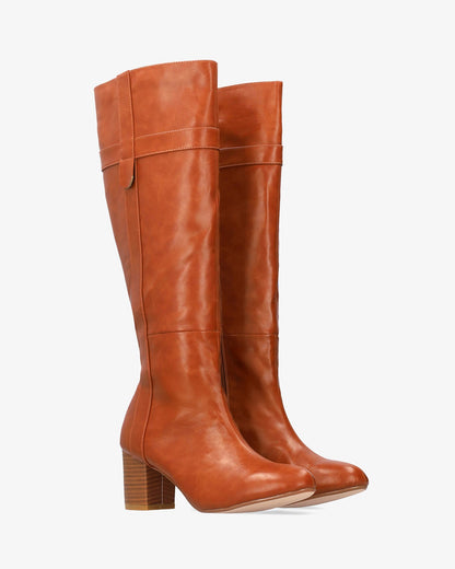 High boot in soft brown