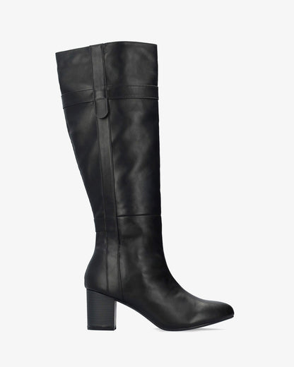 High boot in soft black