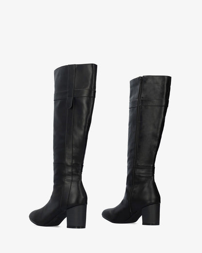 High boot in soft black