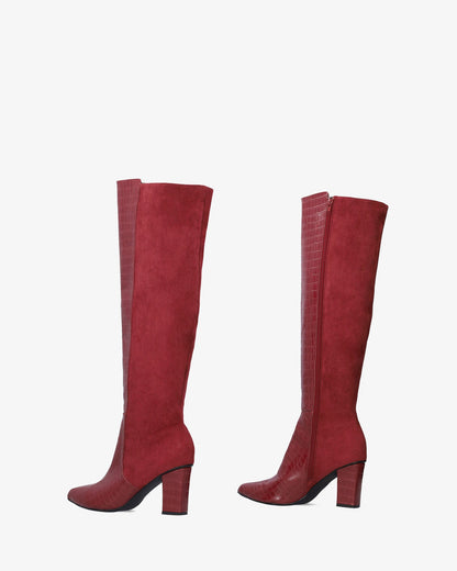 Bota alta combinada en burdeos