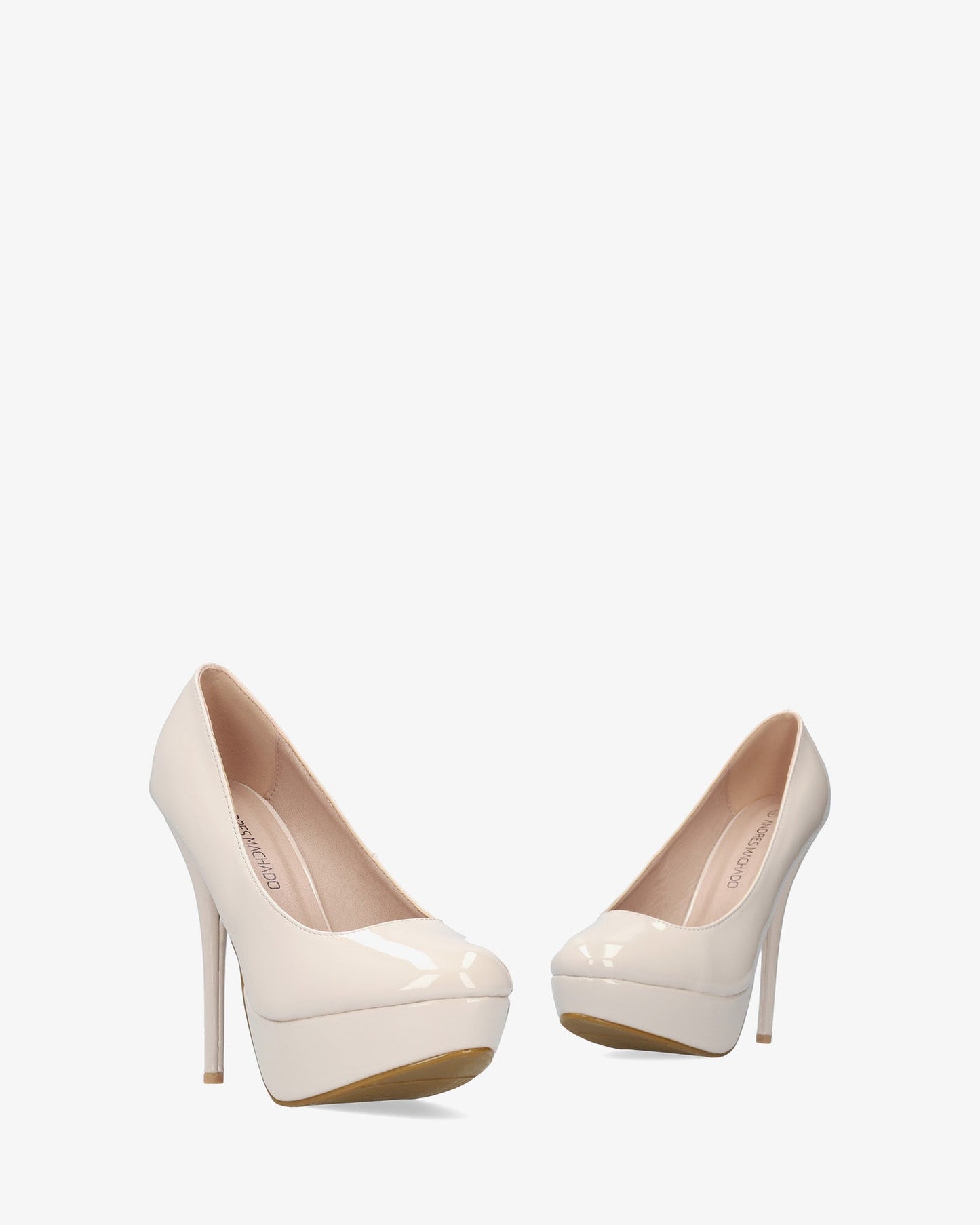 Beige patent leather court shoe with a 14 cm heel