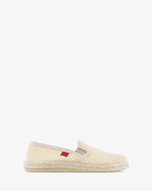 Miticas zapatillas de rejilla beige con suela de goma y yute