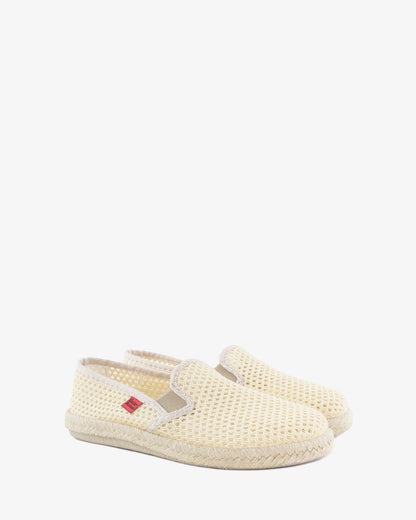 Miticas zapatillas de rejilla beige con suela de goma y yute