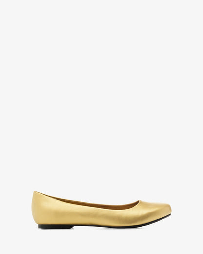 Classic ballet flats in soft gold