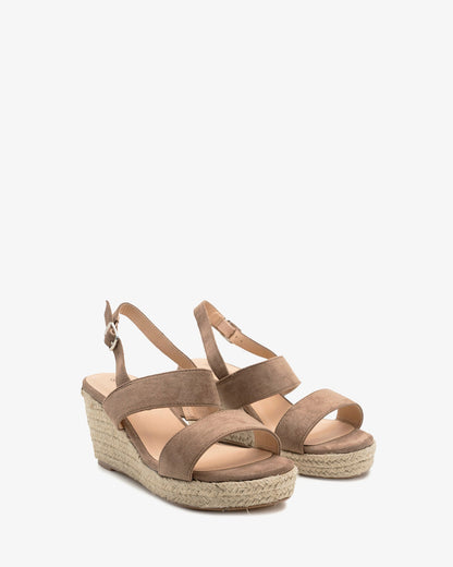 Alpargata en símil ante tierra con cuña de yute