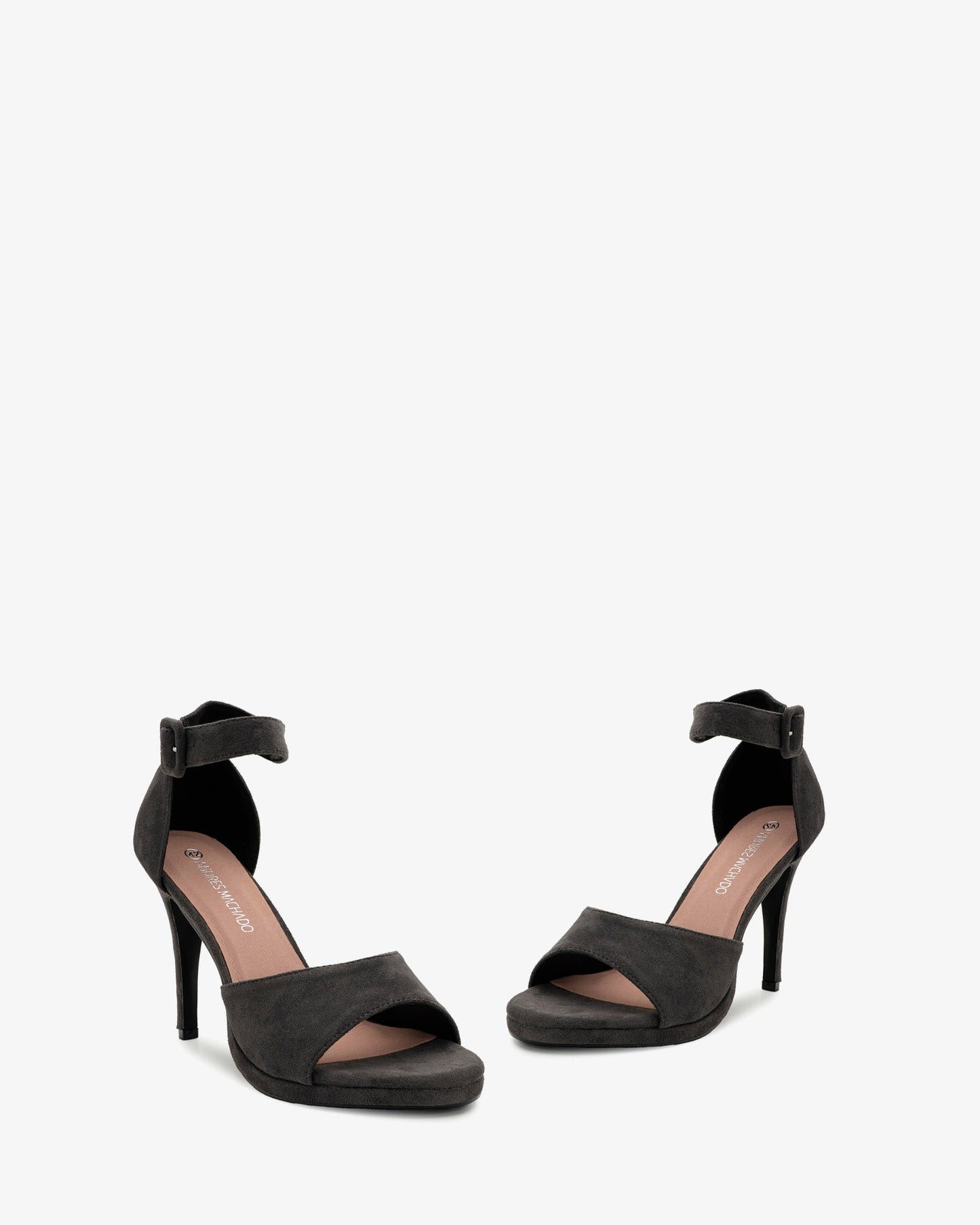 Sandalias en símil ante de color gris