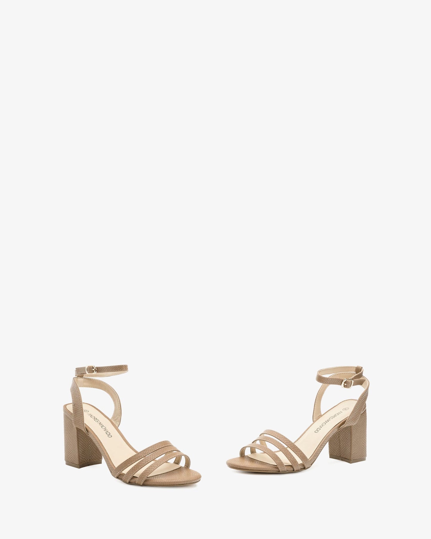 Sandalia grabada en soft beige