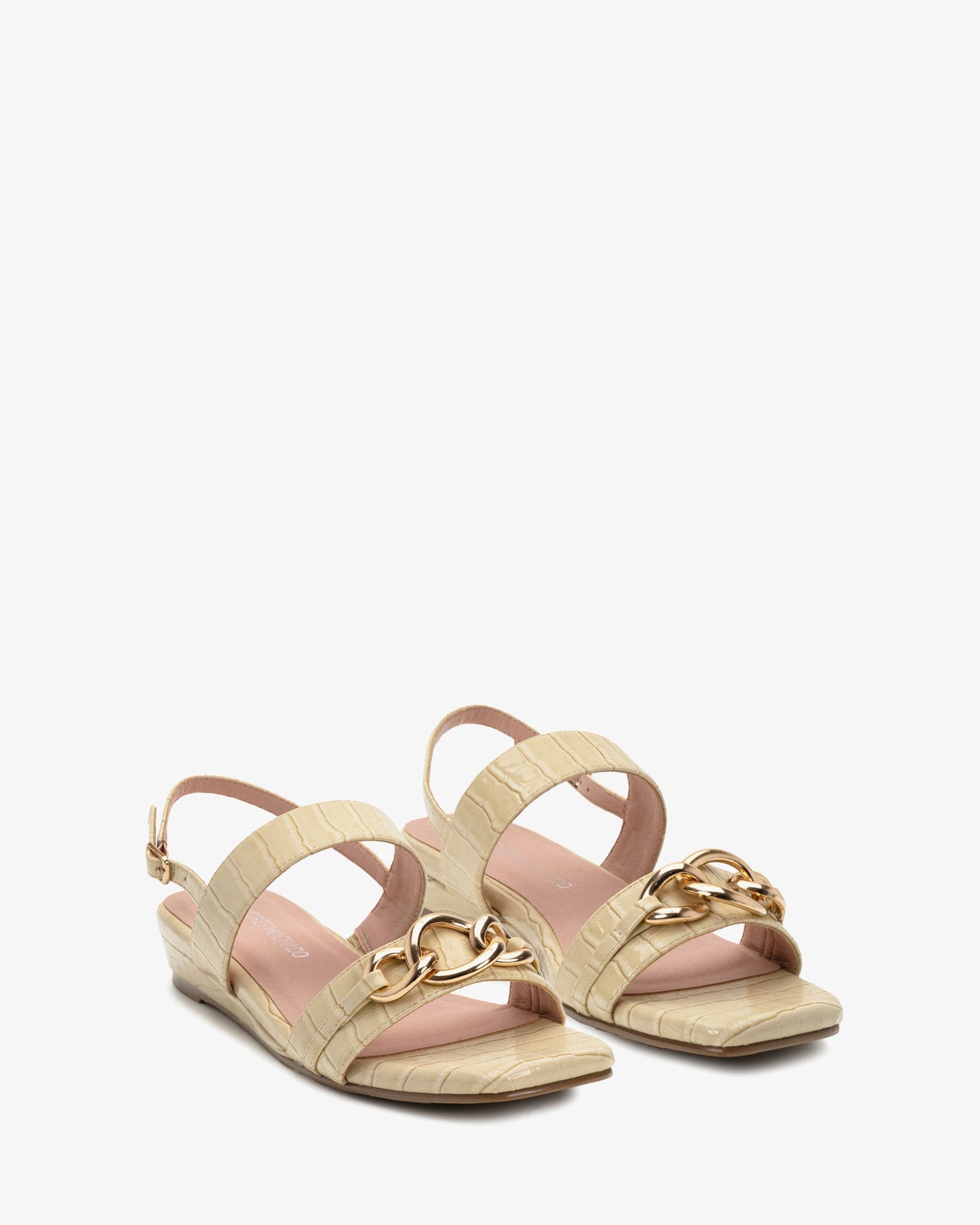 Sandalia cuña coco crema