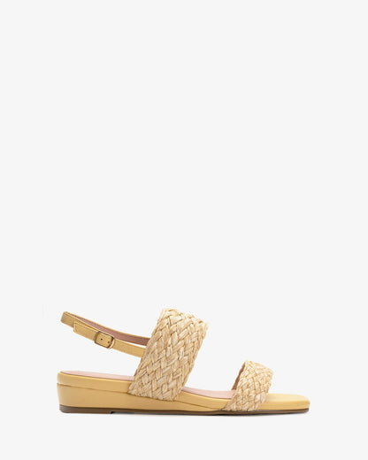 Sandalia trenzada en soft amarillo