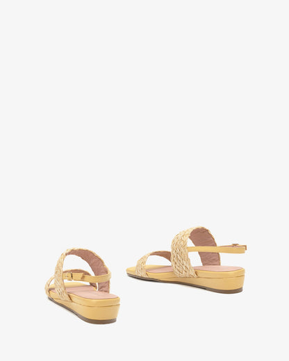 Sandalia trenzada en soft amarillo