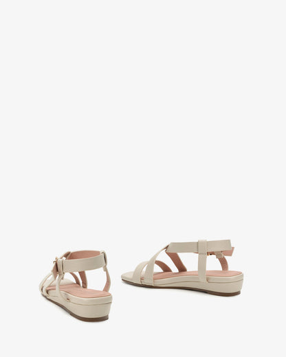 Sandalia tipo romana en soft beige