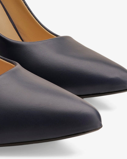 Navy soft heeled shoe