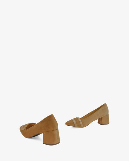 Zapato tacón en ante beige